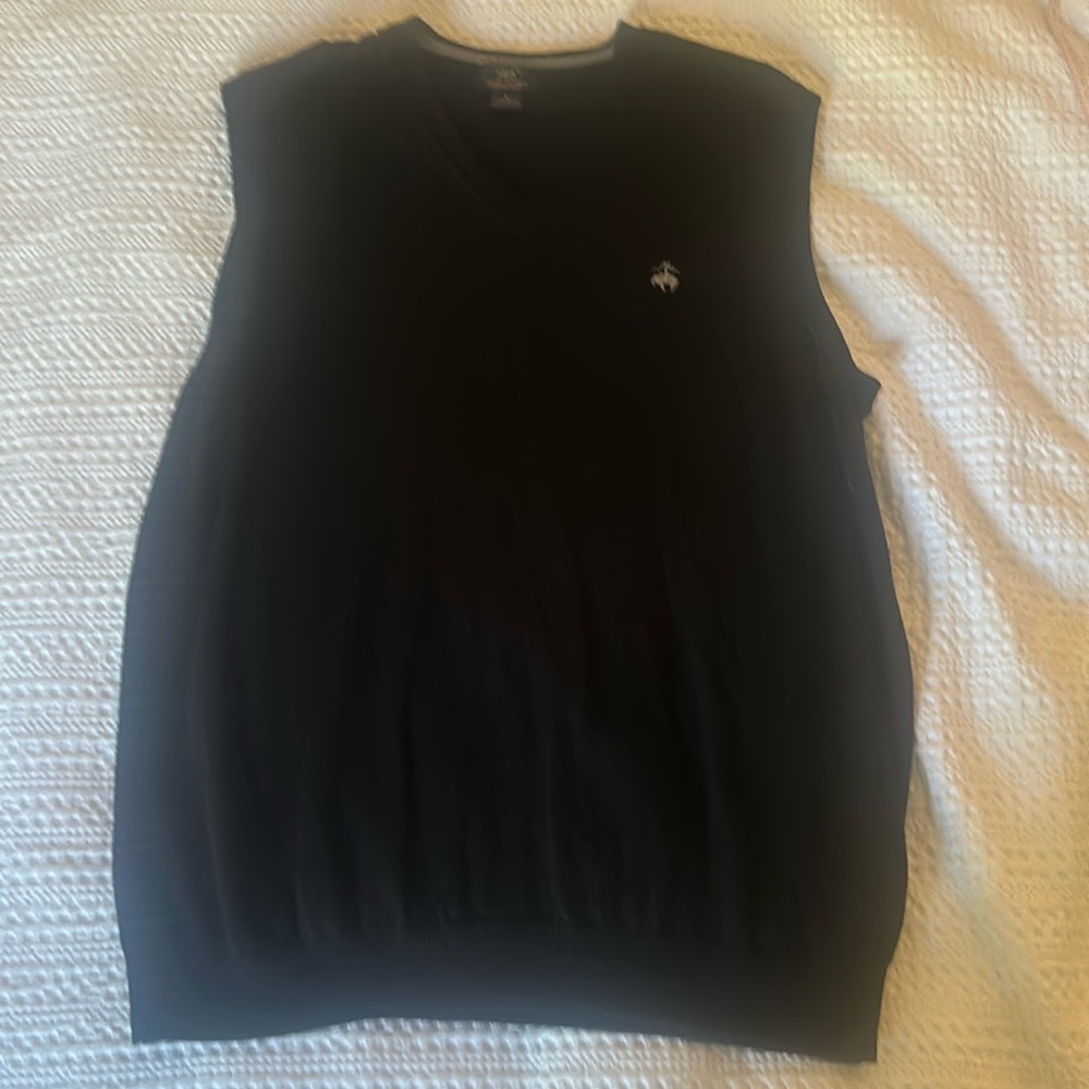 Brooks brothers L merino wool sweater vest in black